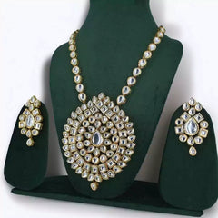 Luxury Kundan Polki Necklace Set – Traditional Bridal Jewelry - UB Jewellerys 